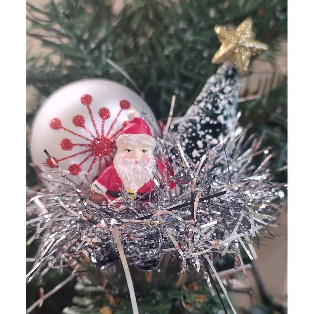 Vintage Santa Clip On Christmas Ornament Sisal Tree Star Tinsle Handmade Tin O2